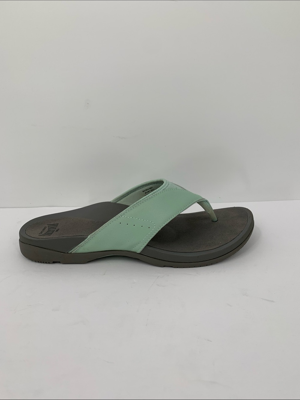 Walking Company Balboa flipflop thong sandal shoe comfort mint green comfort 8